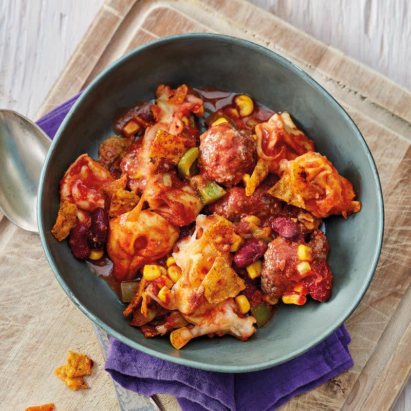 Tex-Mex-Tortelliniauflauf mit Hackbällchen