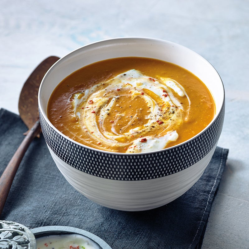 Rote Linsensuppe mit Limetten-Chili-Creme Rezept | WW Deutschland Rote Linsensuppe mit Limetten-Chili-Creme Rezept | WW Deutschland