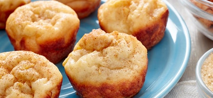 Minipain doré aux pommes et à la cannelle