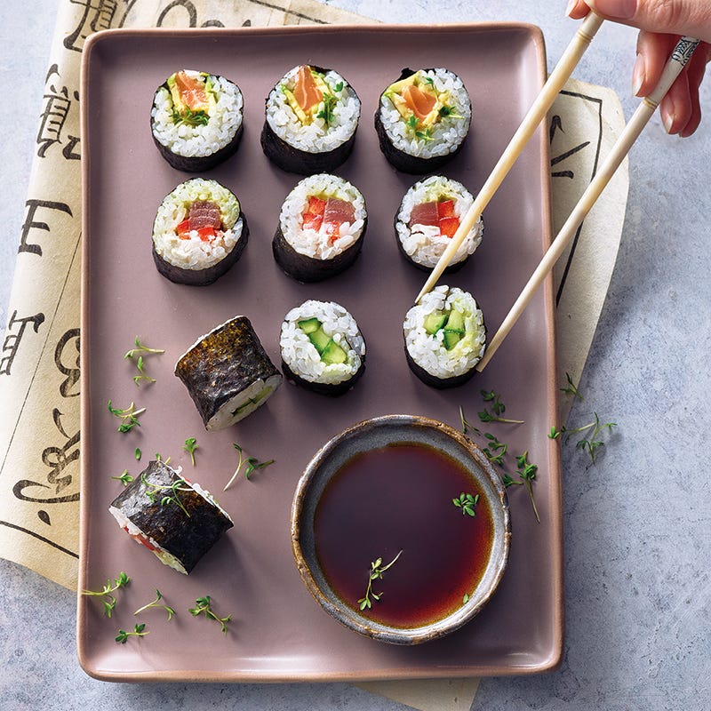 Maki mit Thunfisch und Paprika