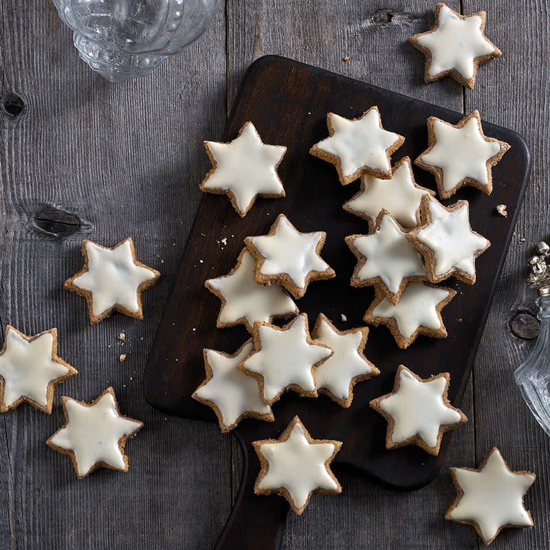 Haselnuss-Zimtsterne