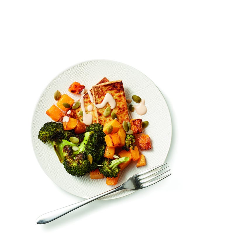 Photo de/du Tofu, brocoli et courge butternut à la sauce tahini crémeuse par WW