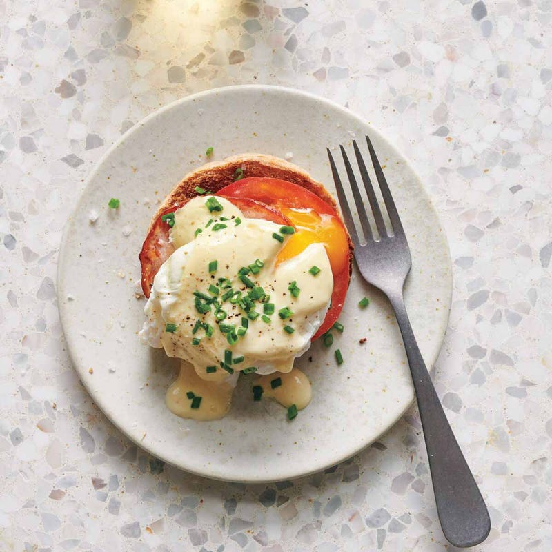 Photo of Poached eggs with hollandaise and bacon by WW