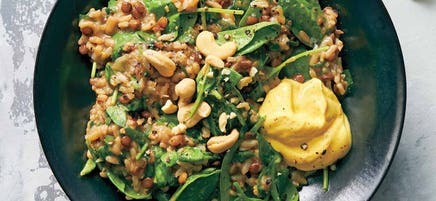 Lentilles et riz brun avec yogourt au curcuma