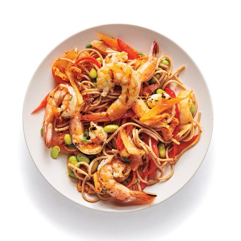 Photo de Kimchi aux nouilles soba avec crevettes et edamames par WW
