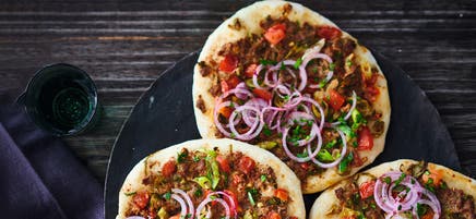Turkse pizza (lahmacun)