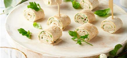 Wraps met kip, komkommer en verse kruidenkaas