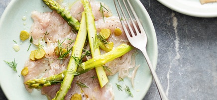 Carpaccio de veau aux asperges