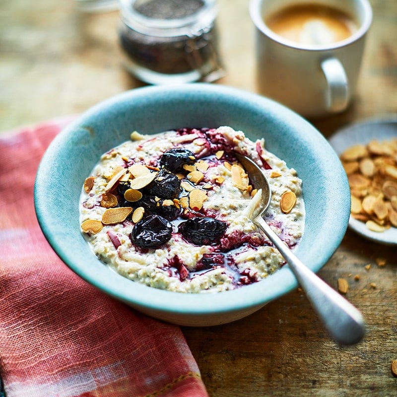 Cherry and almond overnight oats