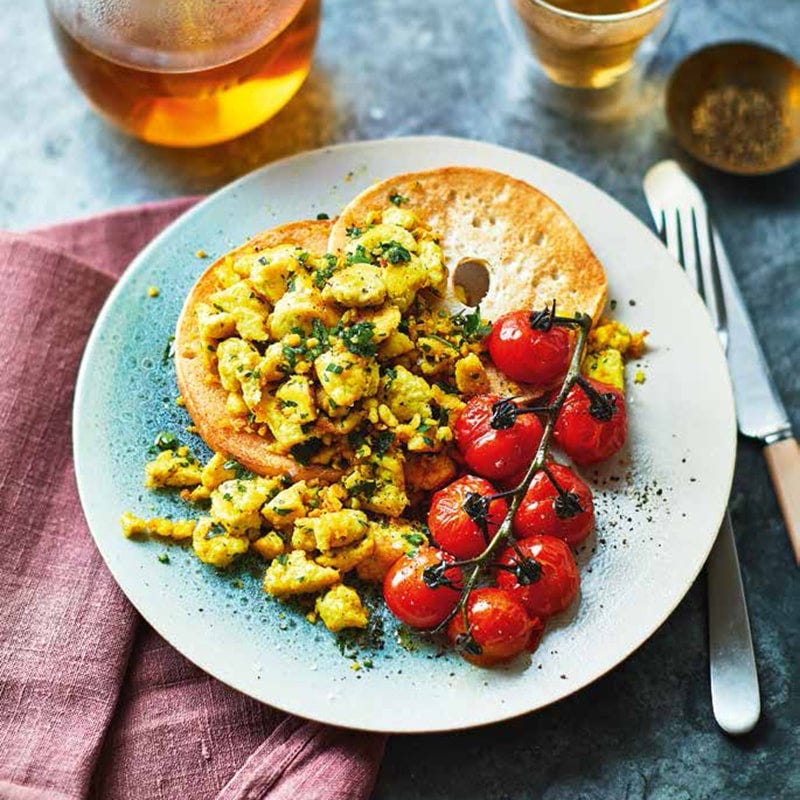 Scrambled tofu bagel