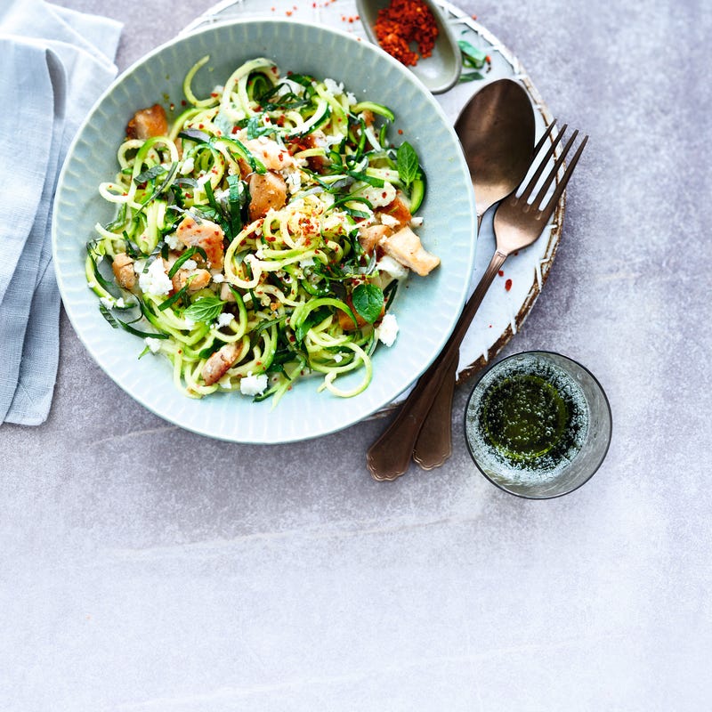 Foto van Courgetti met feta-muntsaus door WW