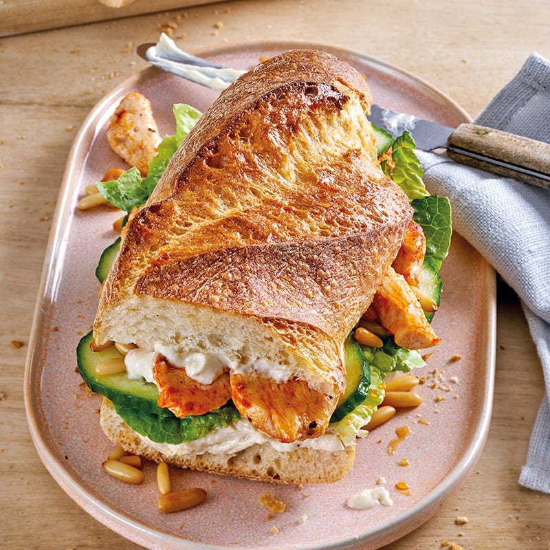 Caesar-Baguette mit Hähnchenstreifen