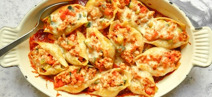 Turkey-veggie bolognese stuffed shells