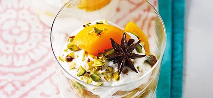 Honey & spice peach parfaits