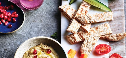 Baba ganoush with pitta & crudités