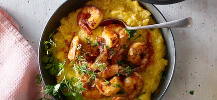 Crevettes et gruau avec sofrito de légumes grillés par le Chef Eric Greenspan