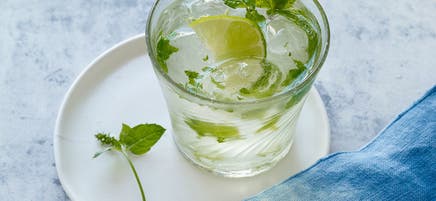 Classic mint mojitos