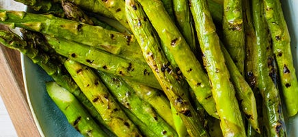 Asperges grillées à la sauce citron