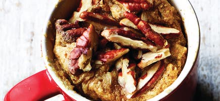 Banana & pecan mug cake
