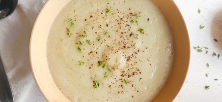 No-cream creamy cauliflower soup