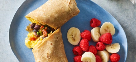 Cheesy black bean breakfast burritos