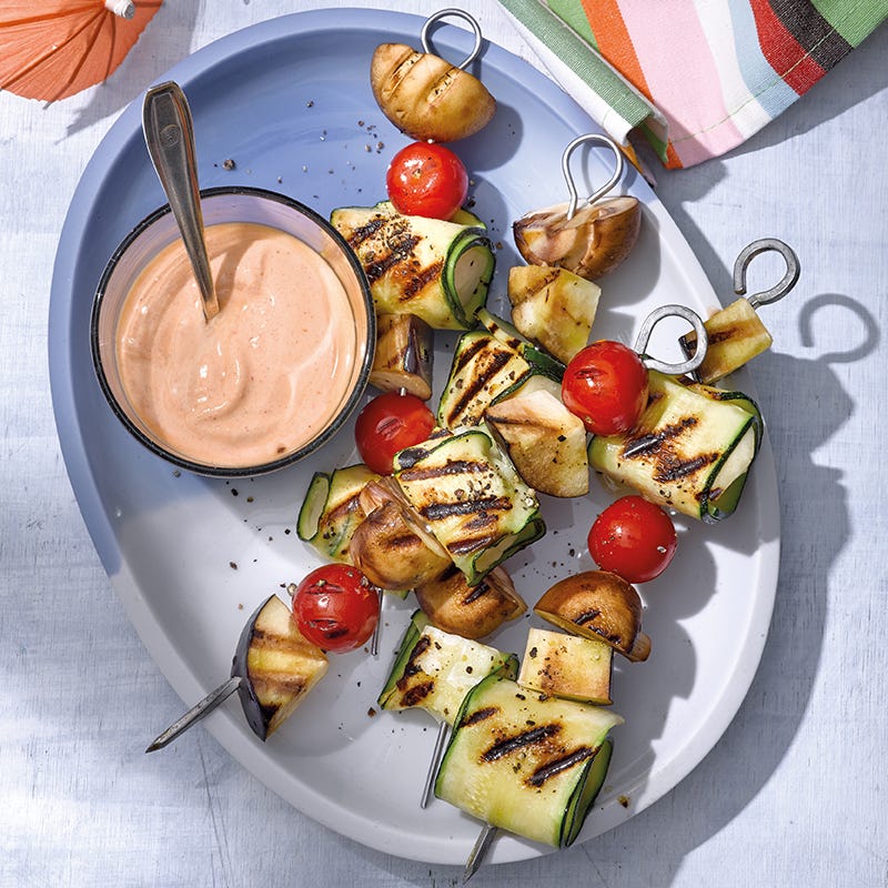 Gemüsespieße mit Halloumi