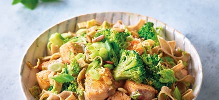 Tagliatelles au saumon et pesto de petits pois