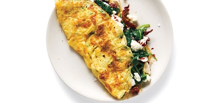 Omelette Spinat mit Tomate und Schafskäse