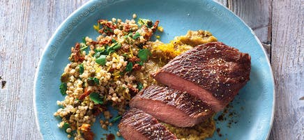 Steak, crème d’aubergine et sarrasin