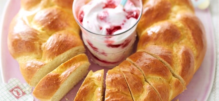 Couronne de Pâques et séré aux framboises