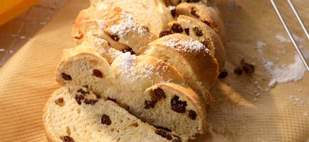 Osterhefezopf mit Rosinen