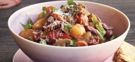 Ragoût italien de légumes et de haricots
