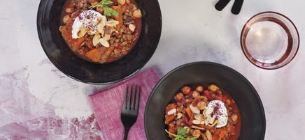 Tajine de lentilles et de pois chiches dâAfrique du Nord