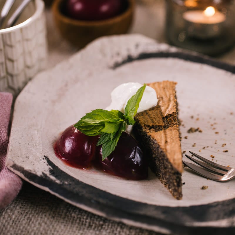 Mohnkuchen mit Pflaumen