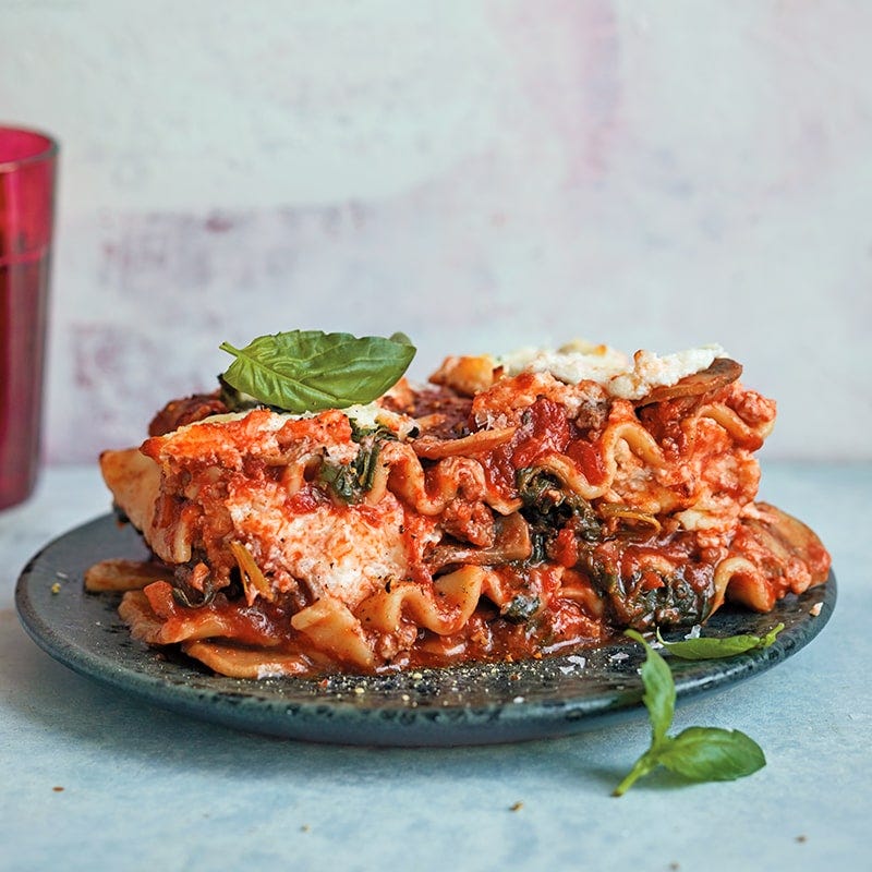 Slow-cooker simply delicious lasagne