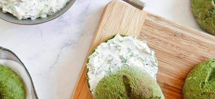 Spinach bagels with herbed cream cheese
