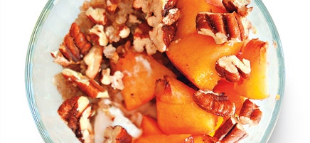 Quinoa parfait with peaches & pecans