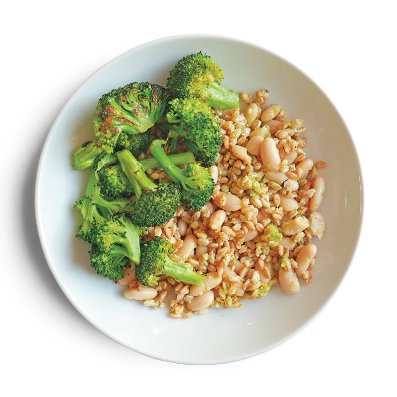 Pesto-broccoli grain bowl