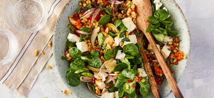 Ratatouillesalat mit Pinienkernen