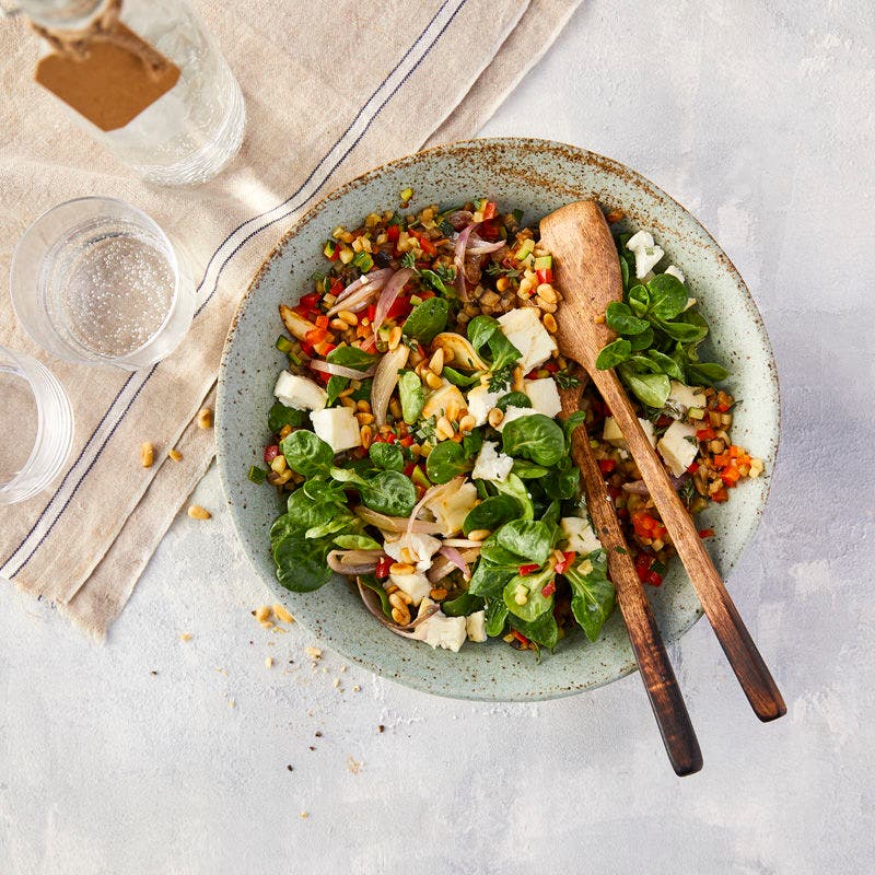 Ratatouillesalat mit Pinienkernen