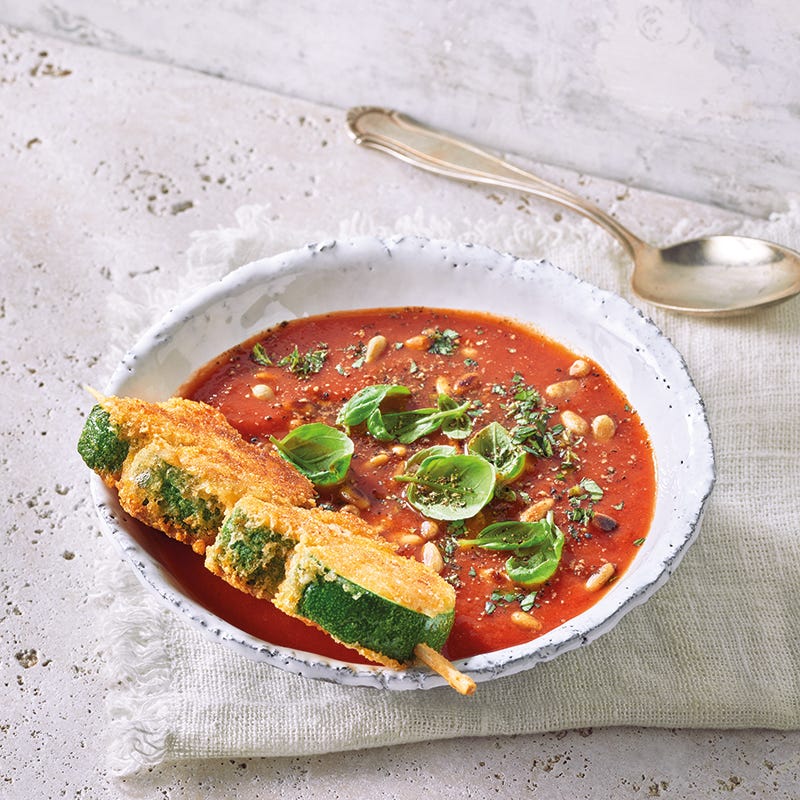 Foto van Tomatensoep met courgettespiesjes door WW