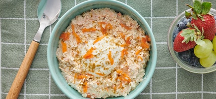 Carrot cake overnight oats