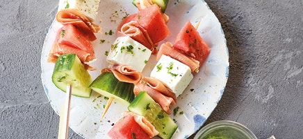 Fruitige feta-hamspiesjes