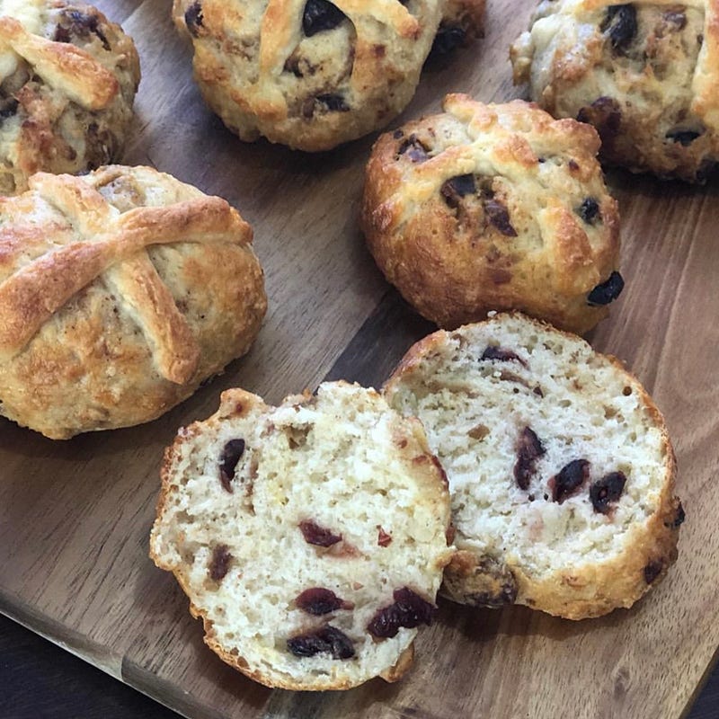 Dee's hot cross buns