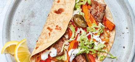 Steak-Fajitas vom Blech mit Süsskartoffel