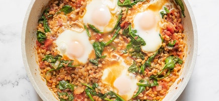 One-pot spicy farro and egg shakshouka