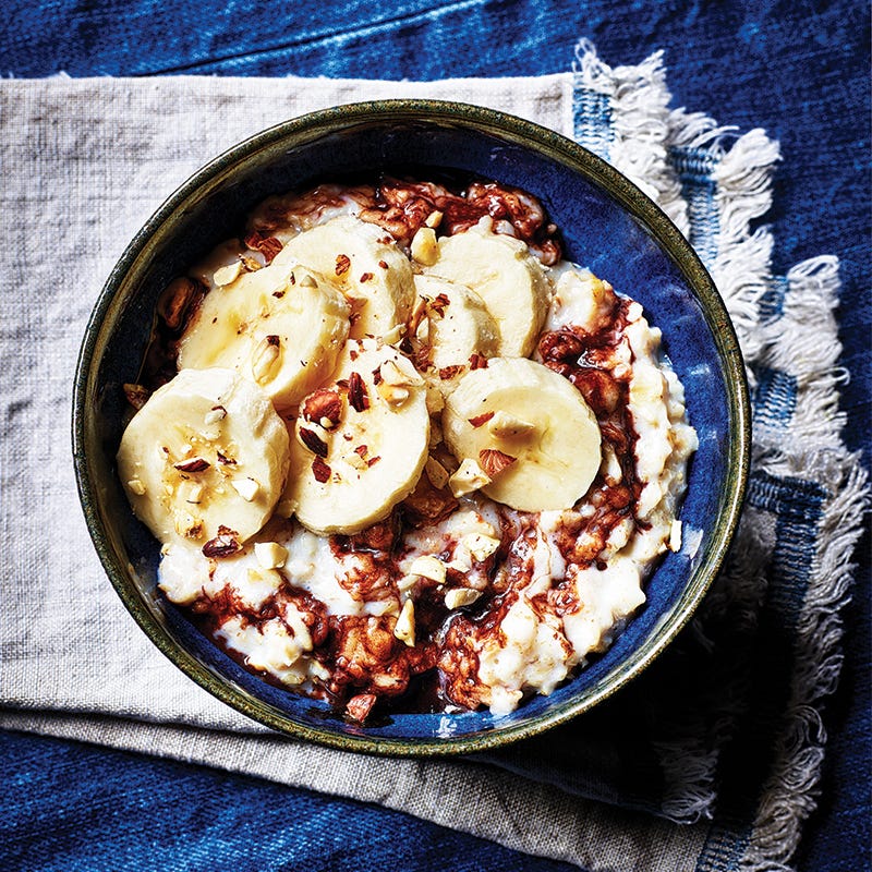 Banana and hazelnut porridge