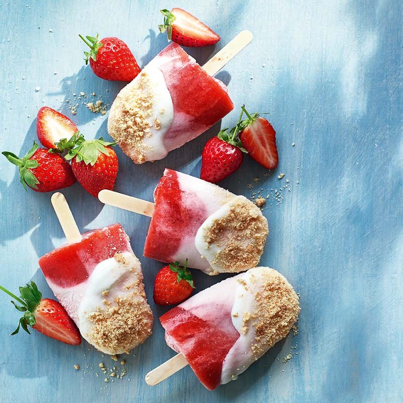 Photo of Strawberry cheesecake pops by WW