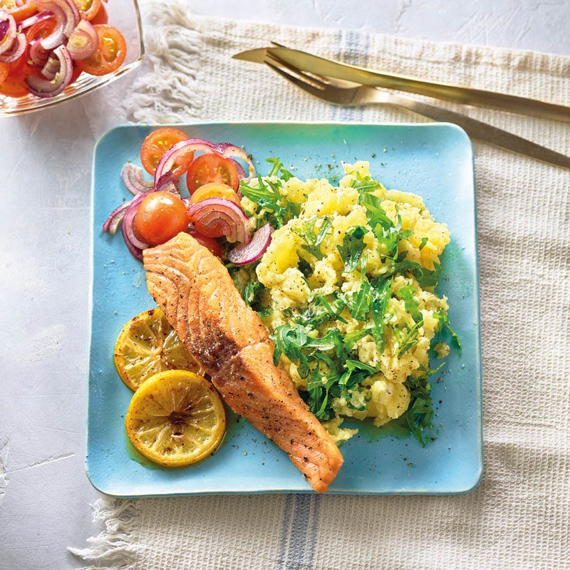 Kartoffel-Rucola-Stampf mit Lachs