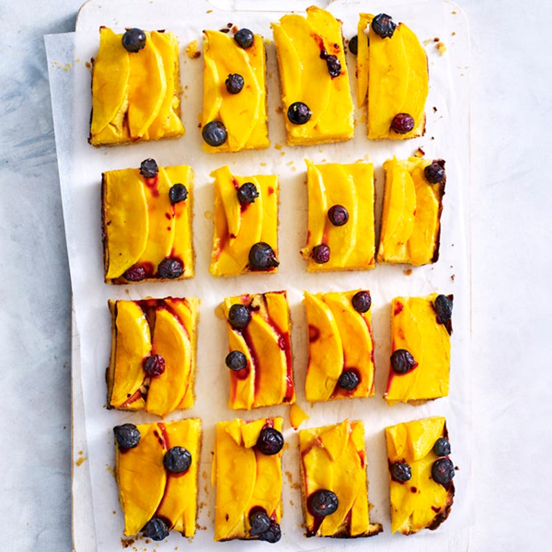 Photo de/du Tarte à la mangue, myrtilles et citron vert par WW
